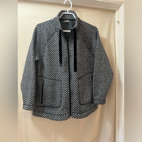 ⚪️Talbots women’s black & white zipup jacket velvet string size large petite - Picture 2 of 10